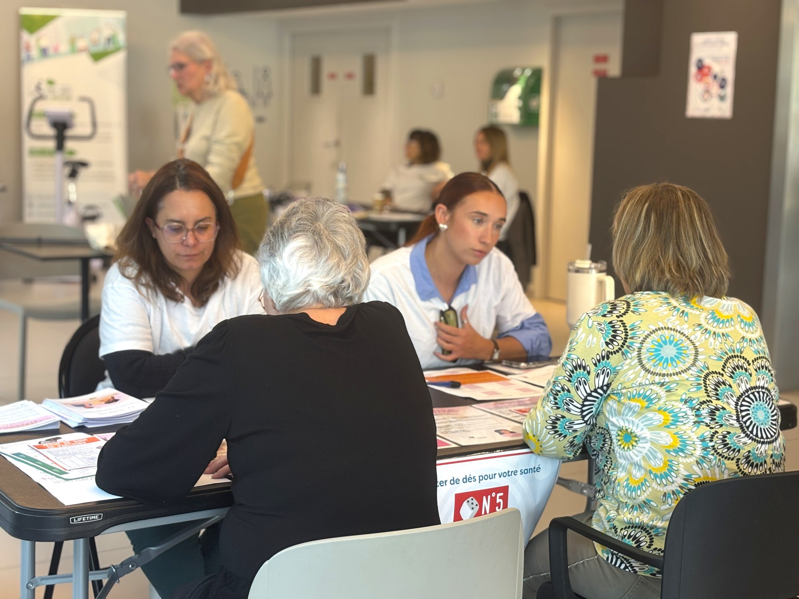 Stand santé mentale lors de la journée de dépistage de l'hypertension artérielle